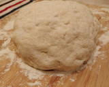 Foto del paso 2 de la receta: Pan chato (fácil y sin horno)