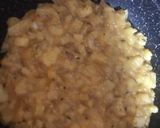 Foto del paso 2 de la receta: Tortilla de patatas con cebolla
