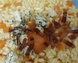 Foto del passaggio 15 della ricetta Risotto con la zucca