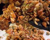 A picture of step 5 of Easy Homemade Granola.