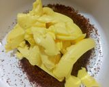 Foto langkah ke 2 dari resep Choco Crumble Banana Cake.