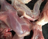 Foto del paso 1 de la receta: Arroz caldoso de pollo y conejo, con espinacas y alcachofas