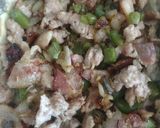 A picture of step 3 of Breakfast Quiche.