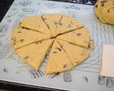 A picture of step 3 of Breakfast fig scone wedges.