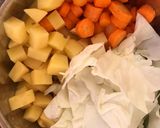 Foto langkah ke 1 dari resep Sop Makaroni.
