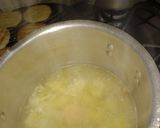 Foto del paso 3 de la receta: Caldo de papa con huevo
