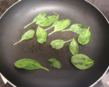 Foto del paso 3 de la receta: Arroz con brócoli, zanahoria y crujiente de espinacas
