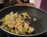 चटपटीत उपवासाची पेरूची भाजी (Upwasachi Peruchi Bhaji Recipe In Marathi) रेसिपी स्टेप 3 फोटो 