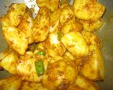 सूखे   आलू (Sookhe aloo recipe in Hindi) रेसिपी चरण 2 फोटो