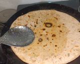 A picture of step 6 of Aloo Methi Paratha.