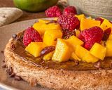 Foto del paso 2 de la receta: Maxitortita chocoavellana con mango y frambuesas