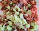 A picture of step 1 of Chatpata chana salad.
