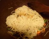 Foto langkah ke 3 dari resep Soun Kecap Cabe Hijau.