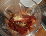 Foto del paso 2 de la receta: Chilaquiles rojos para niños