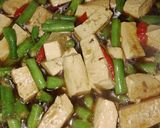 Foto langkah ke 6 dari resep Tumis Buncis Tahu Putih.