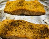 A picture of step 5 of Broiled Salmon 🍣.