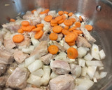 Foto del paso 4 de la receta: Pechuga de pavo al vino tinto