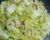 รูปขั้นตอนการทำที่ 3 ของ ผัดผักกาดขาวหมูสับ คลีน