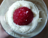 Foto del paso 7 de la receta: Gelatina de cava con frambuesas y mousse de chocolate blanco