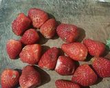 Foto langkah ke 1 dari resep Tanghulu | Permen Strawberry Korea.