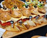 صورة لخطوة 5 من وصفة خبز البرغر 🍔🍟🍹 بأروع وأسهل طريقة هش وقطني