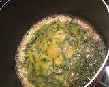 Foto del passaggio 6 della ricetta Risotto con asparagi selvatici