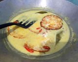 Foto langkah ke 5 dari resep Opor Telur Ceplok.