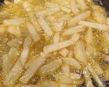 Foto del paso 2 de la receta Patatas fritas clásicas (bastones crujientes)