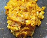 A picture of step 2 of Aloo Roll.