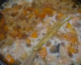 Foto langkah ke 4 dari resep Sup Salmon.
