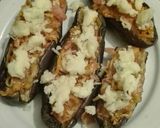 Foto del paso 2 de la receta Berenjena rellenas picantes de jamón york beicon y atún en el microondas