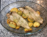 Foto del paso 3 de la receta: Lubina al horno con patatas panaderas