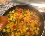 Foto del paso 2 de la receta: Pollo con cúrcuma y verduras