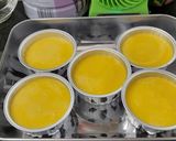 Hình bước làm 4 của món Thạch rau câu 3 màu mix Bí đỏ + sữa + milo (Nắng sữa Milo)