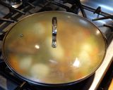 Foto del paso 4 de la receta: Muslos de pollo estofados al curry