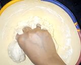 A picture of step 4 of Flower Donuts.
