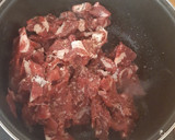 Foto del paso 2 de la receta: Bistec en salsa de tomate guaje asado