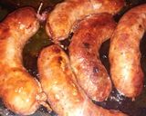 Foto del paso 1 de la receta: Chorizos con guarniciones: papas fritas y ensalada fresca!