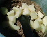 A picture of step 4 of Aalo qeemah.