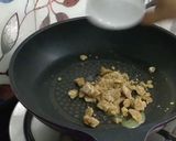 A picture of step 2 of Caramelized Makhanas (मखाना).