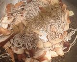 Foto del paso 1 de la receta: Vermicelli con gambas, gulas y setas shiitake