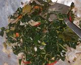 Foto langkah ke 4 dari resep Oseng Daun Pepaya Teri.