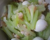 Foto langkah ke 3 dari resep Tumis Labu Siam Udang.