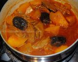 A picture of step 7 of Pumpkin-Prune stew with lamb.