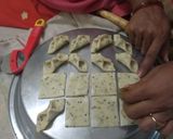 A picture of step 2 of Special recipe of namkeen samosa swirl papdi.