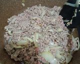 Foto langkah ke 2 dari resep Semur daging cincang dan kentang.
