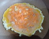 Foto langkah ke 2 dari resep Telur Dadar Wortel.