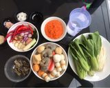 Foto langkah ke 2 dari resep Tom Yum Udang Asam Kandis.