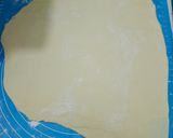 Foto langkah ke 4 dari resep Pizza Roll.