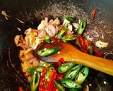 Foto langkah ke 4 dari resep Oseng Labu Siam, Tempe dan Udang.